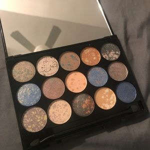 Eyeshadow palette